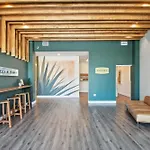 2880: Sleek & Chic Comforts At Espadin