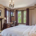 Patterson Inn