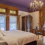 Patterson Inn