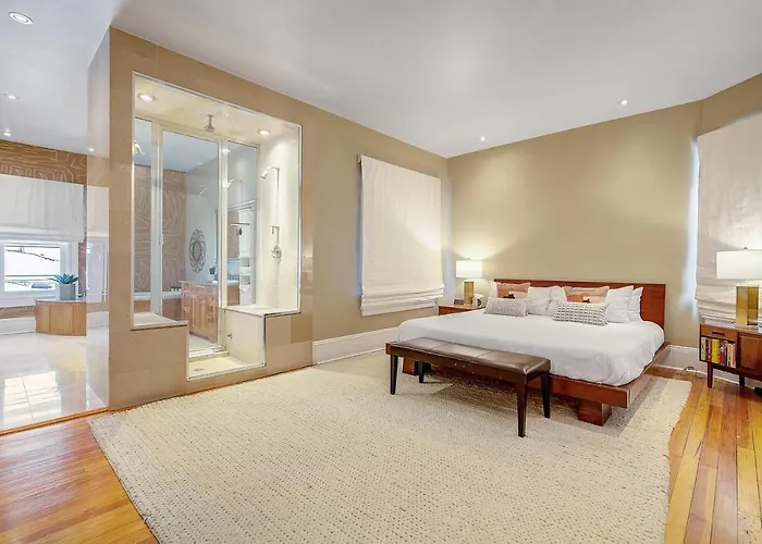 Stunning Historic Home - Dt Location! - Sleeps 8