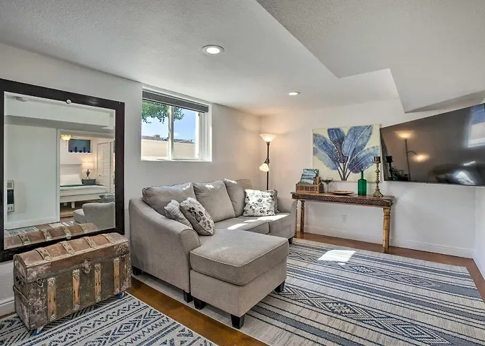 Charming Denver Apartment Less Than 5 Mi To Denver!
