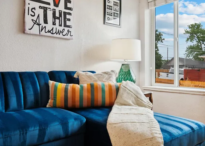 Apt Close To Empower Field Pepsi Center & More