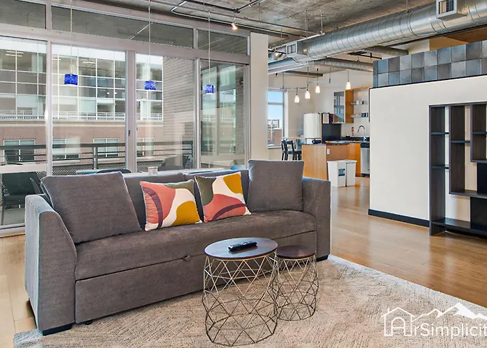 Union Station Loft Covered Parking Gym Patio