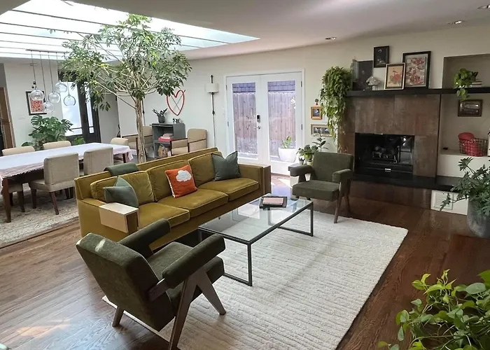 Denver Neighborhood Gem 3Br 2Bath