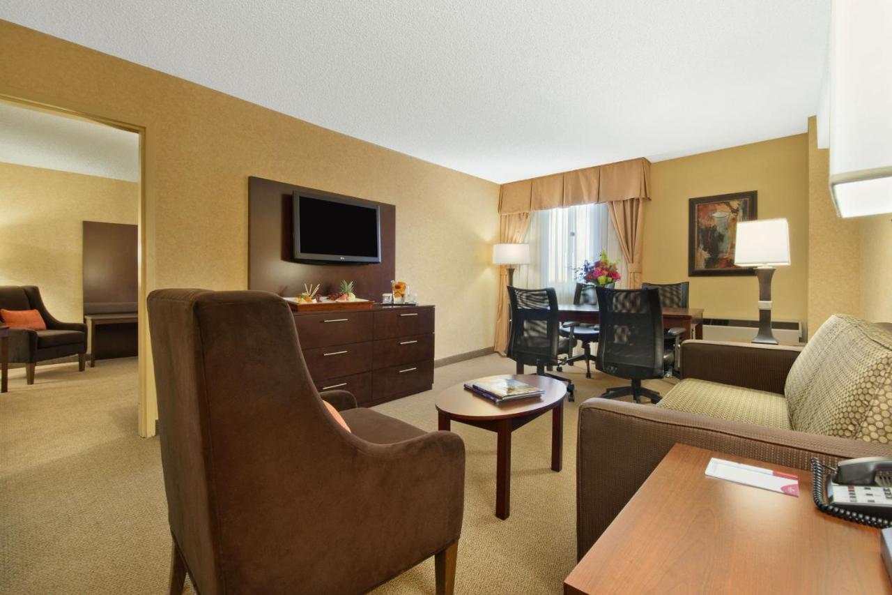 Crowne Plaza International Airport, An Ihg