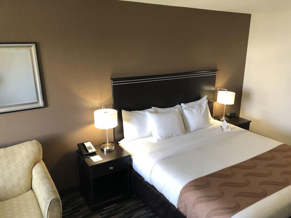 Quality & International Airport Denver
