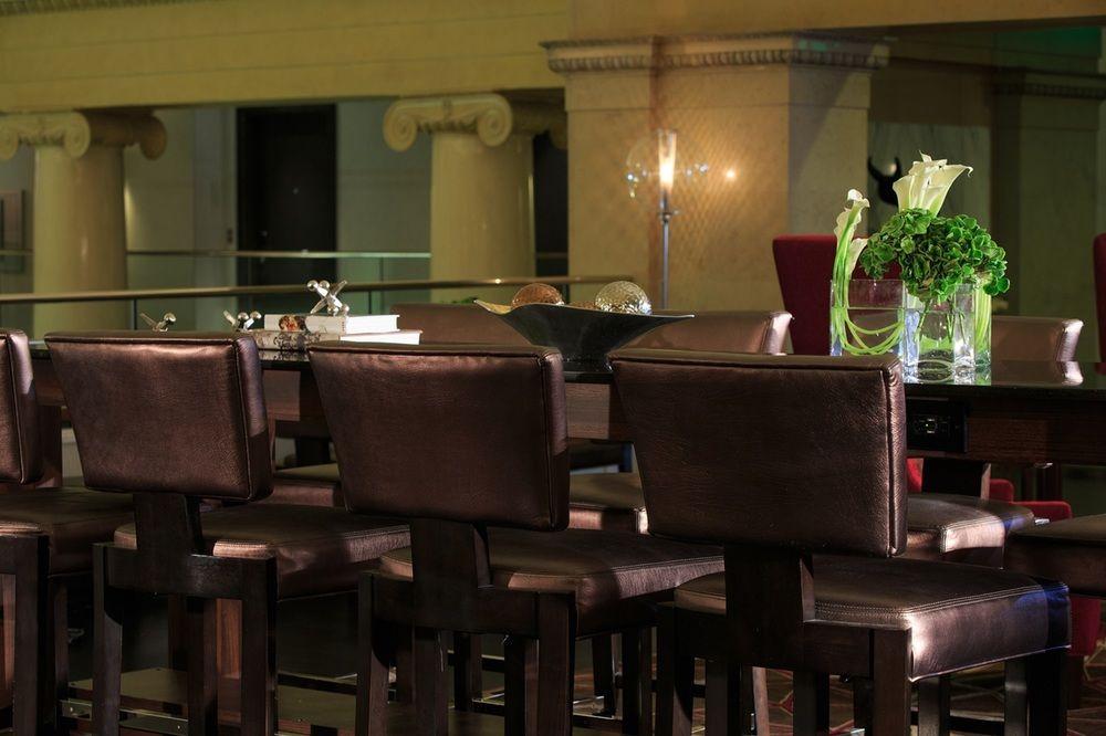 Hotel Renaissance Downtown Center