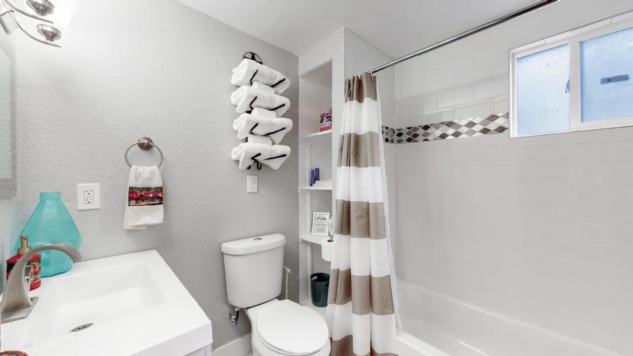 Remodeled Bunkhouse In * Denver