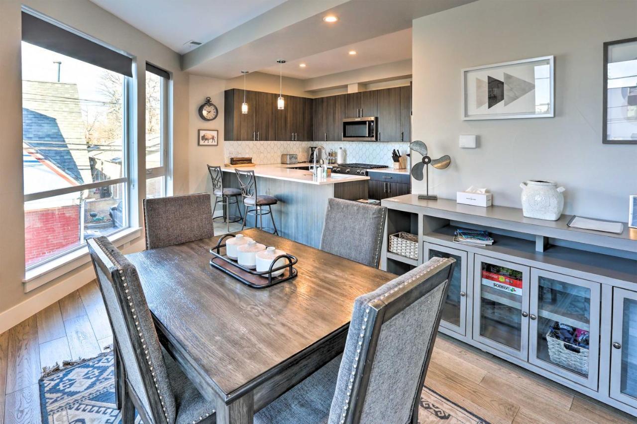 Townhome With Rooftop Deck Walk To Mile High Holiday home
