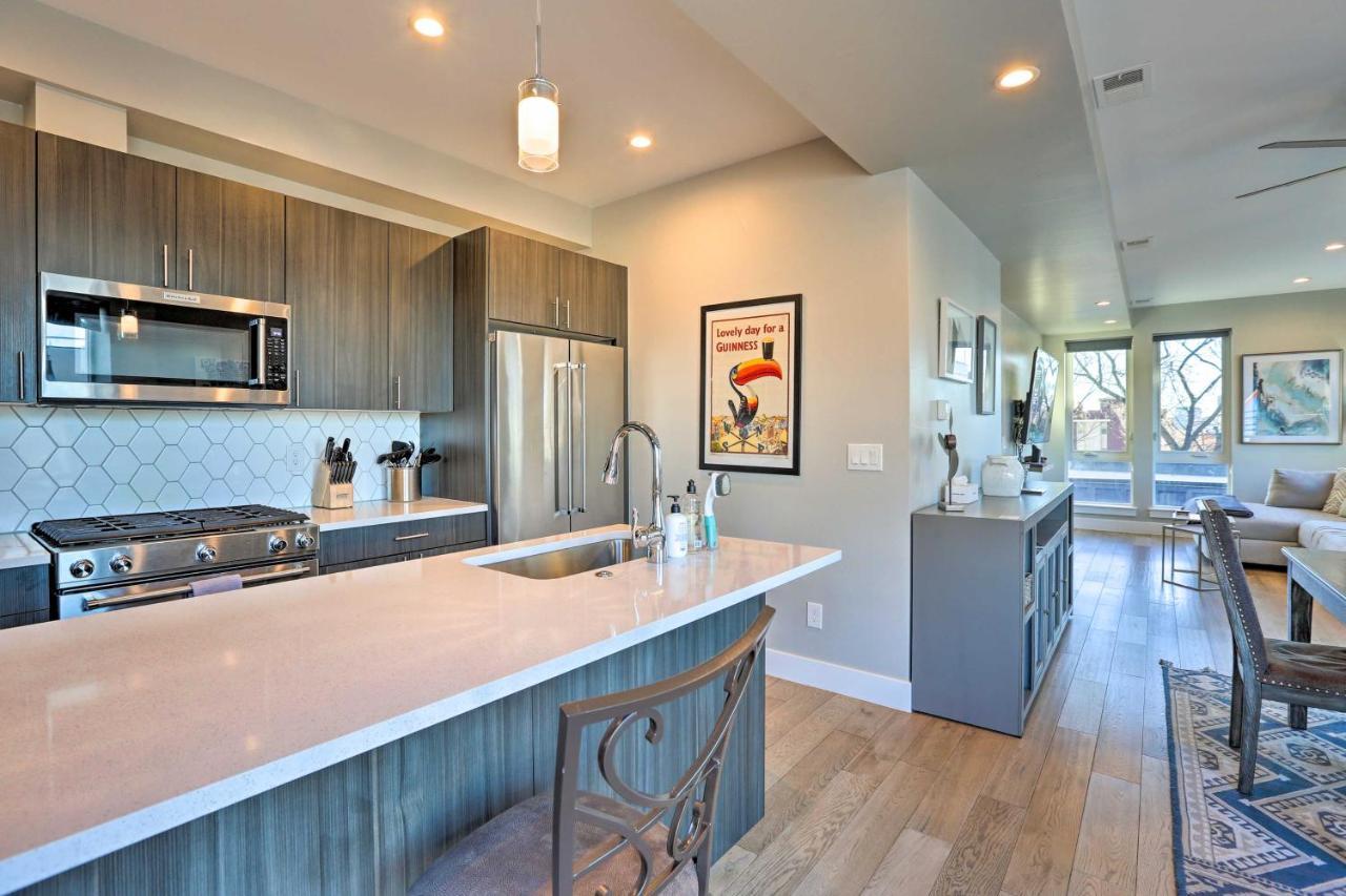 Townhome With Rooftop Deck Walk To Mile High * Denver
