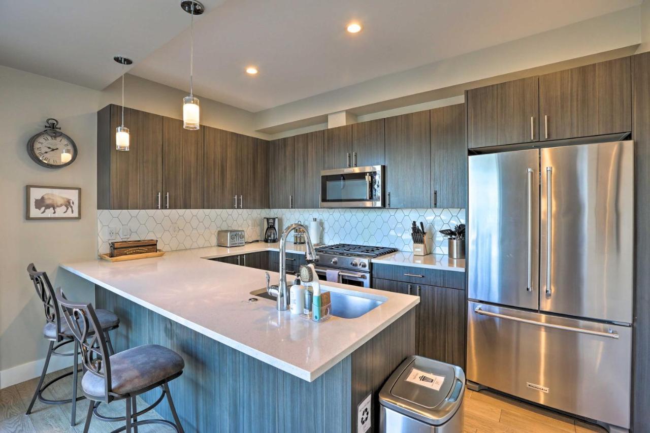 Townhome With Rooftop Deck Walk To Mile High