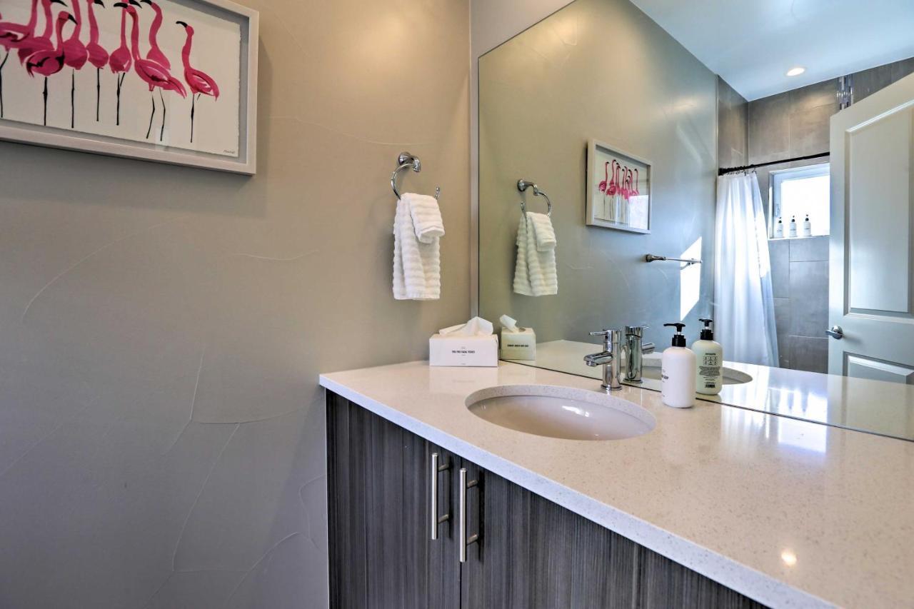 Townhome With Rooftop Deck Walk To Mile High Denver