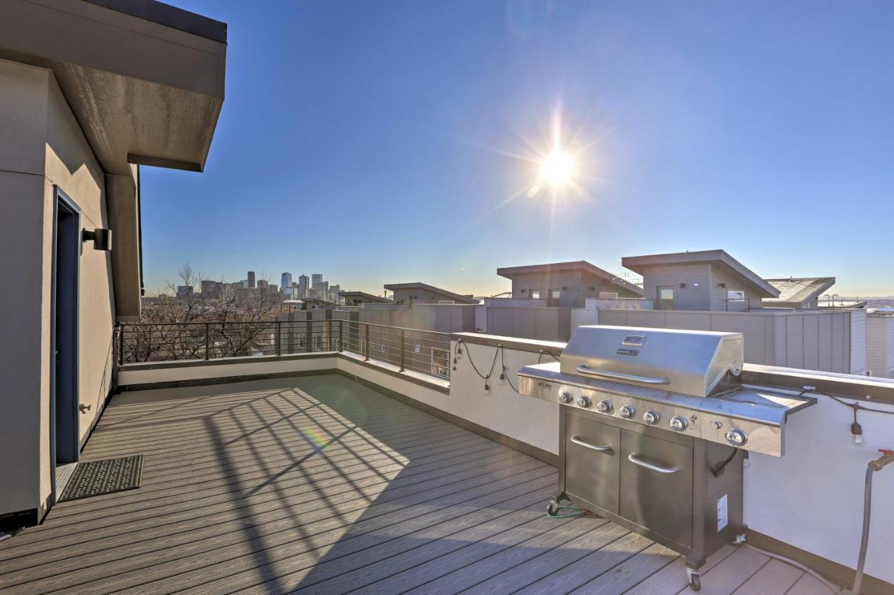 Townhome With Rooftop Deck Walk To Mile High Holiday home