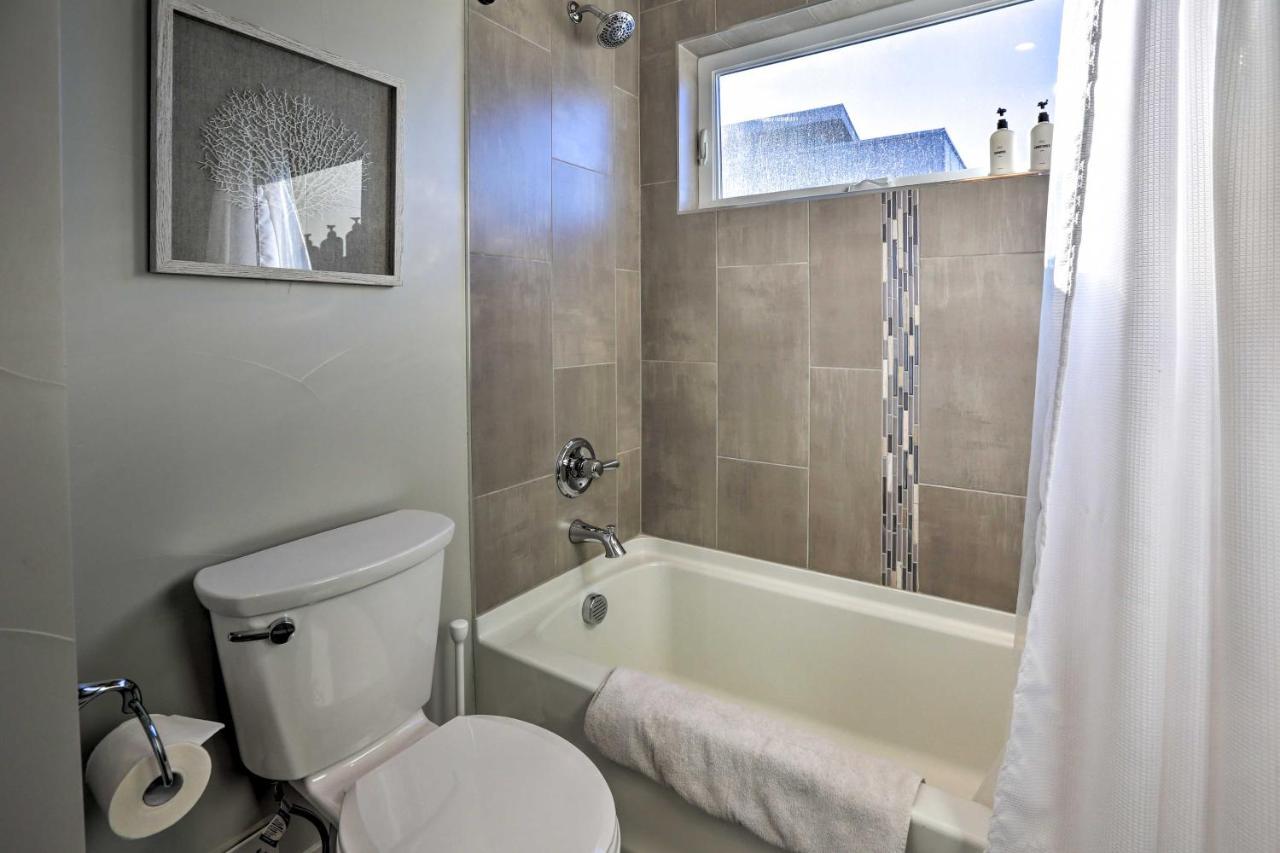 Holiday home Townhome With Rooftop Deck Walk To Mile High