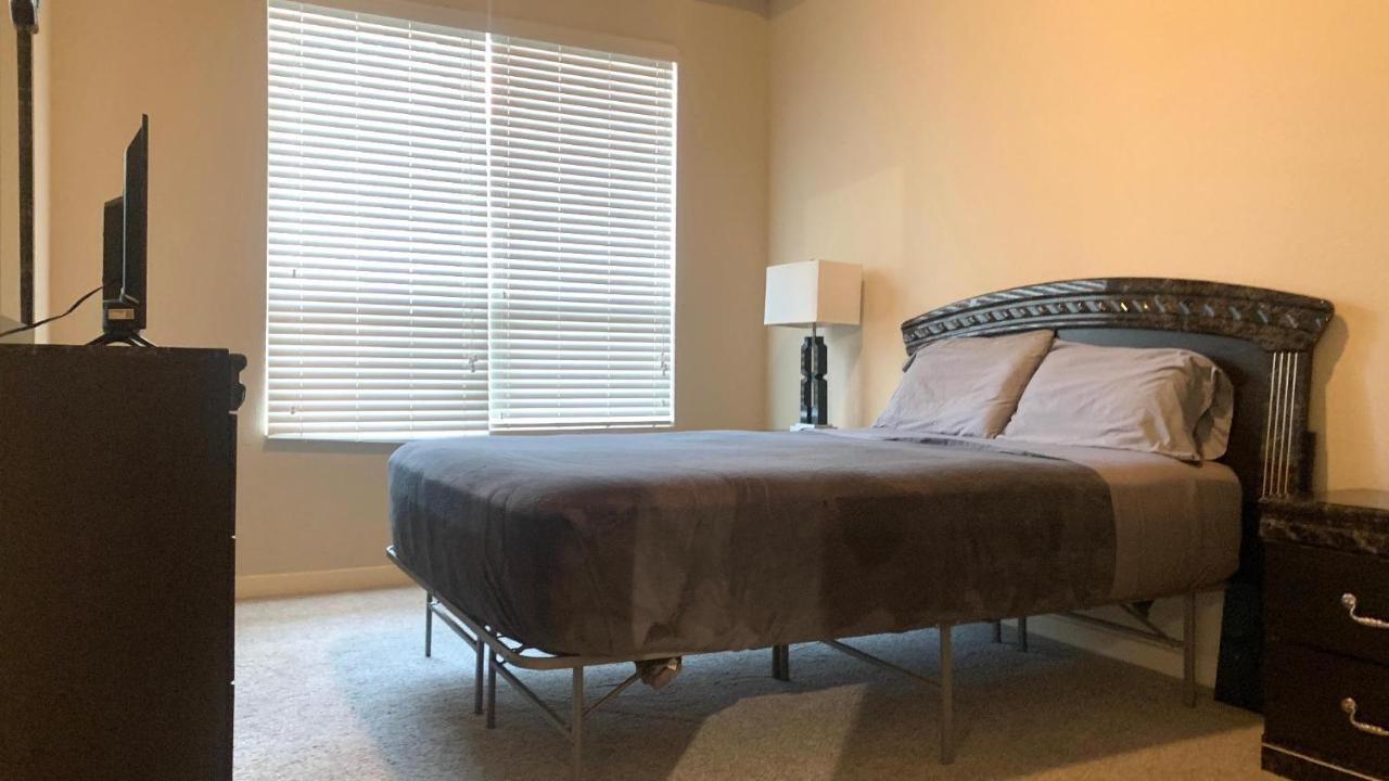 Ballpark 30 Day Stays Apartment *