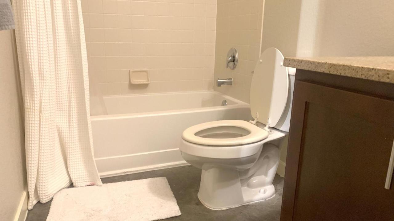 Ballpark 30 Day Stays Apartment