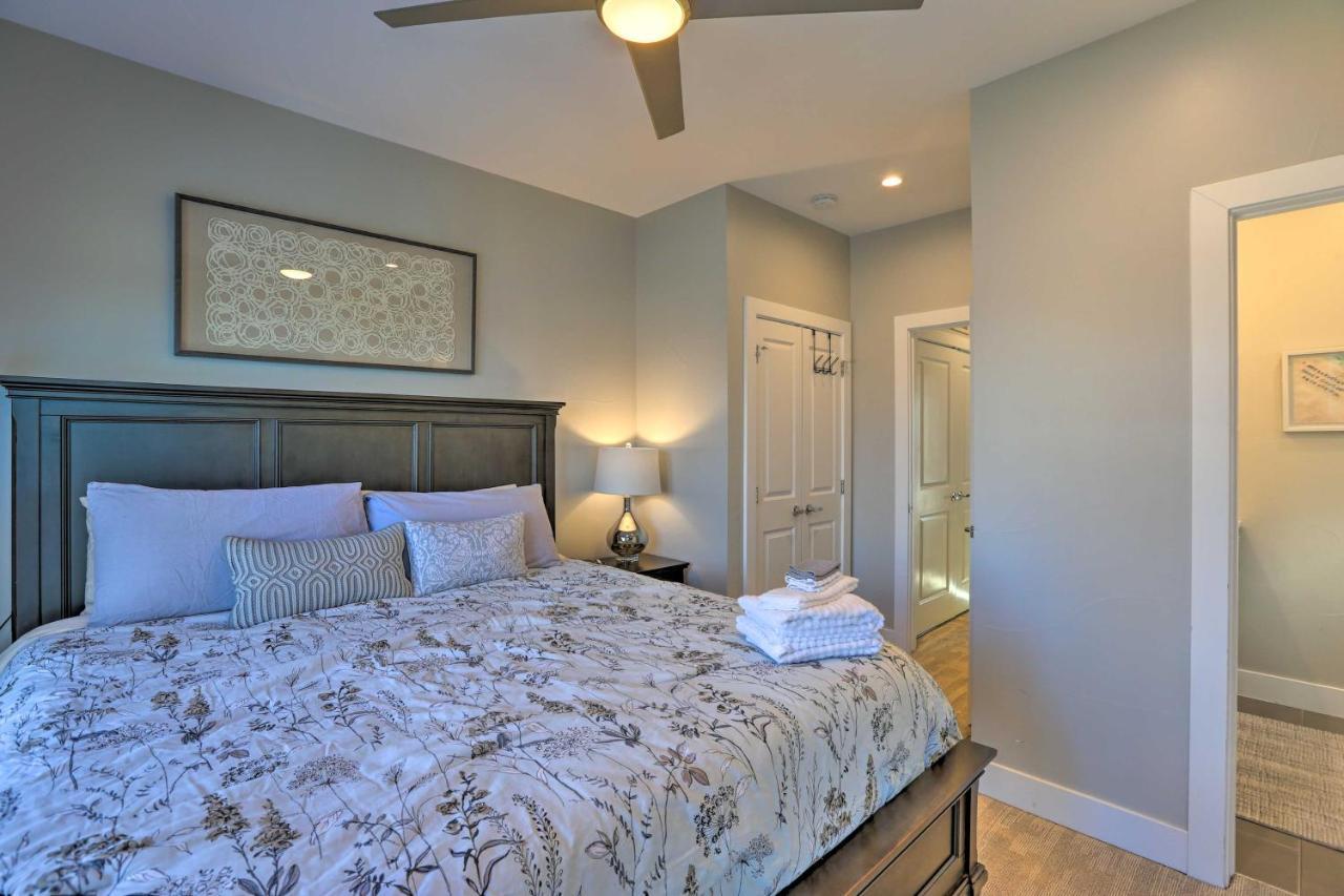 Holiday home Townhome With Rooftop Deck Walk To Mile High *