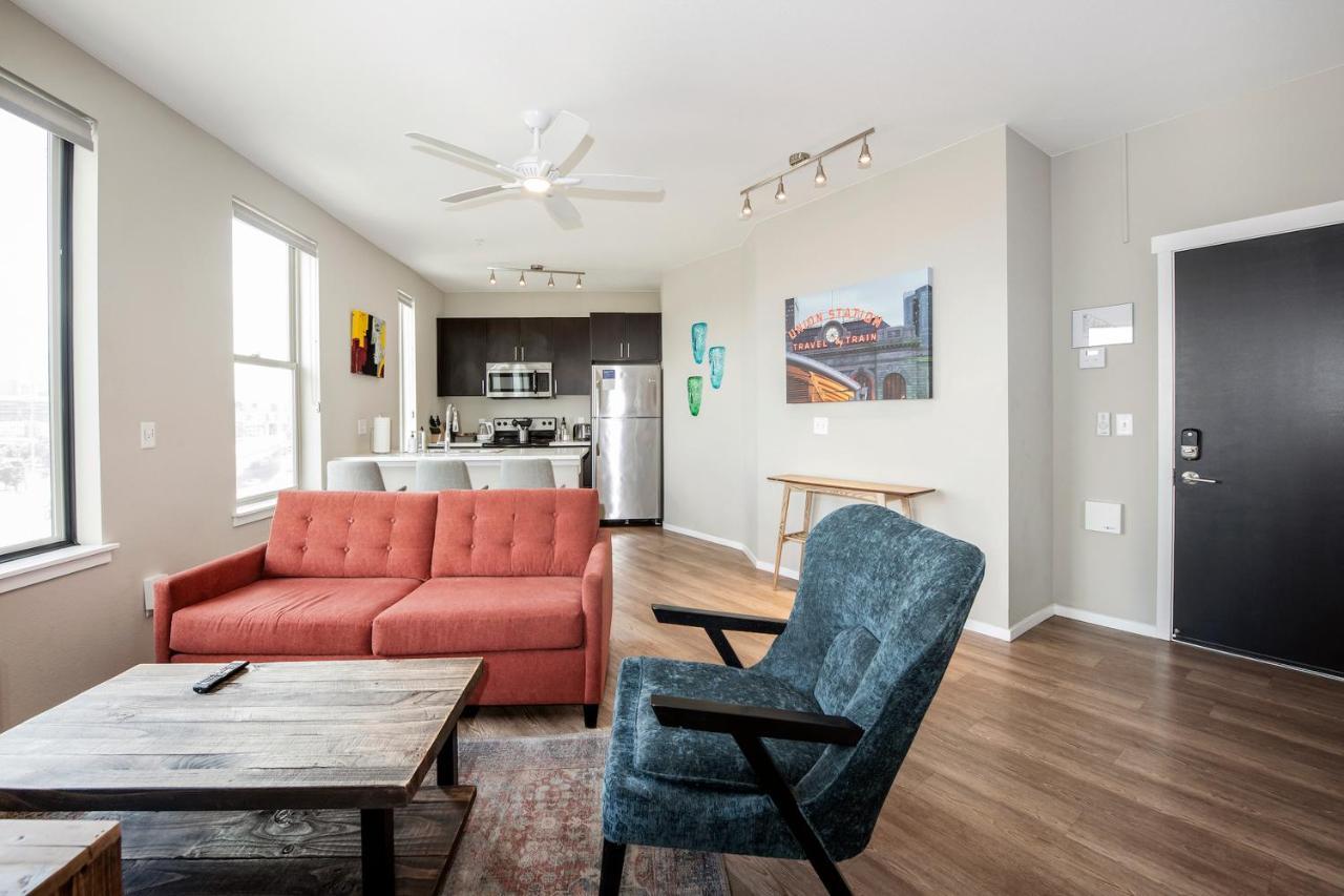 Kasa Comma Lohi Denver