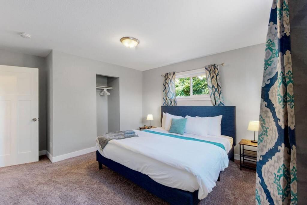 Remodeled Upper Unit With 2 King Beds * Denver