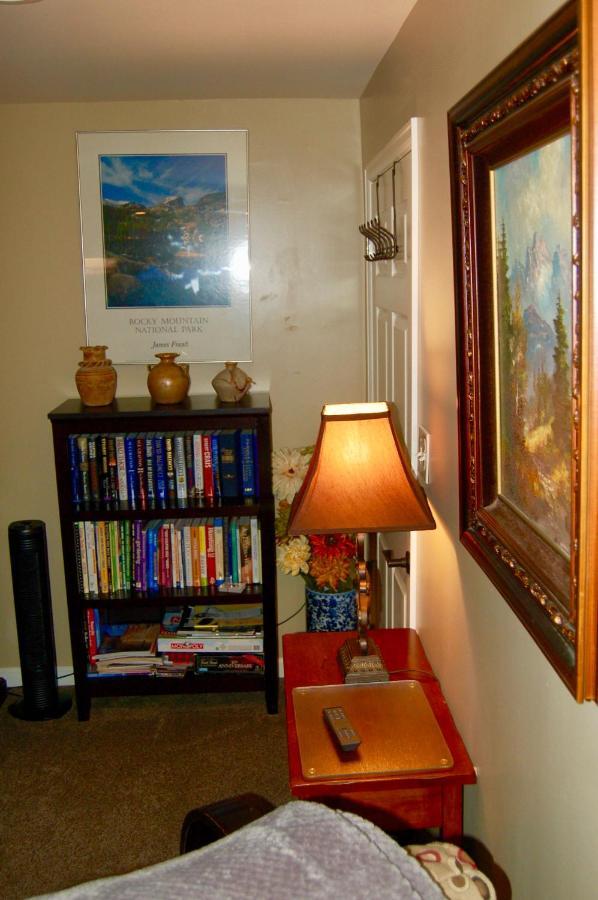 Blue Bear Den 3br 2ba & * Denver
