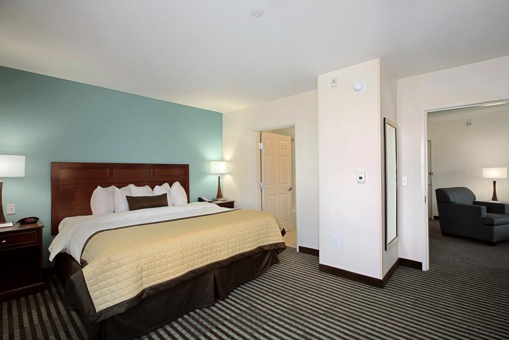 Baymont By Wyndham International Airport 3*