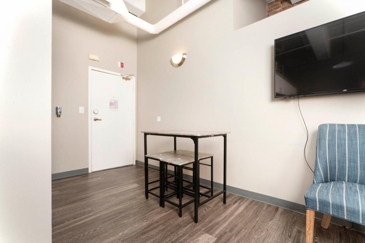 Renu Downtown Apartment Denver