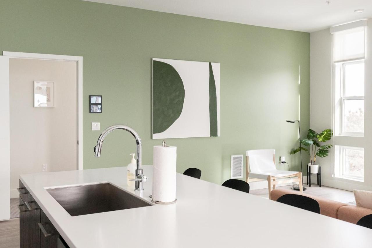 Skyline Loft - Sweeping Views - Lohi