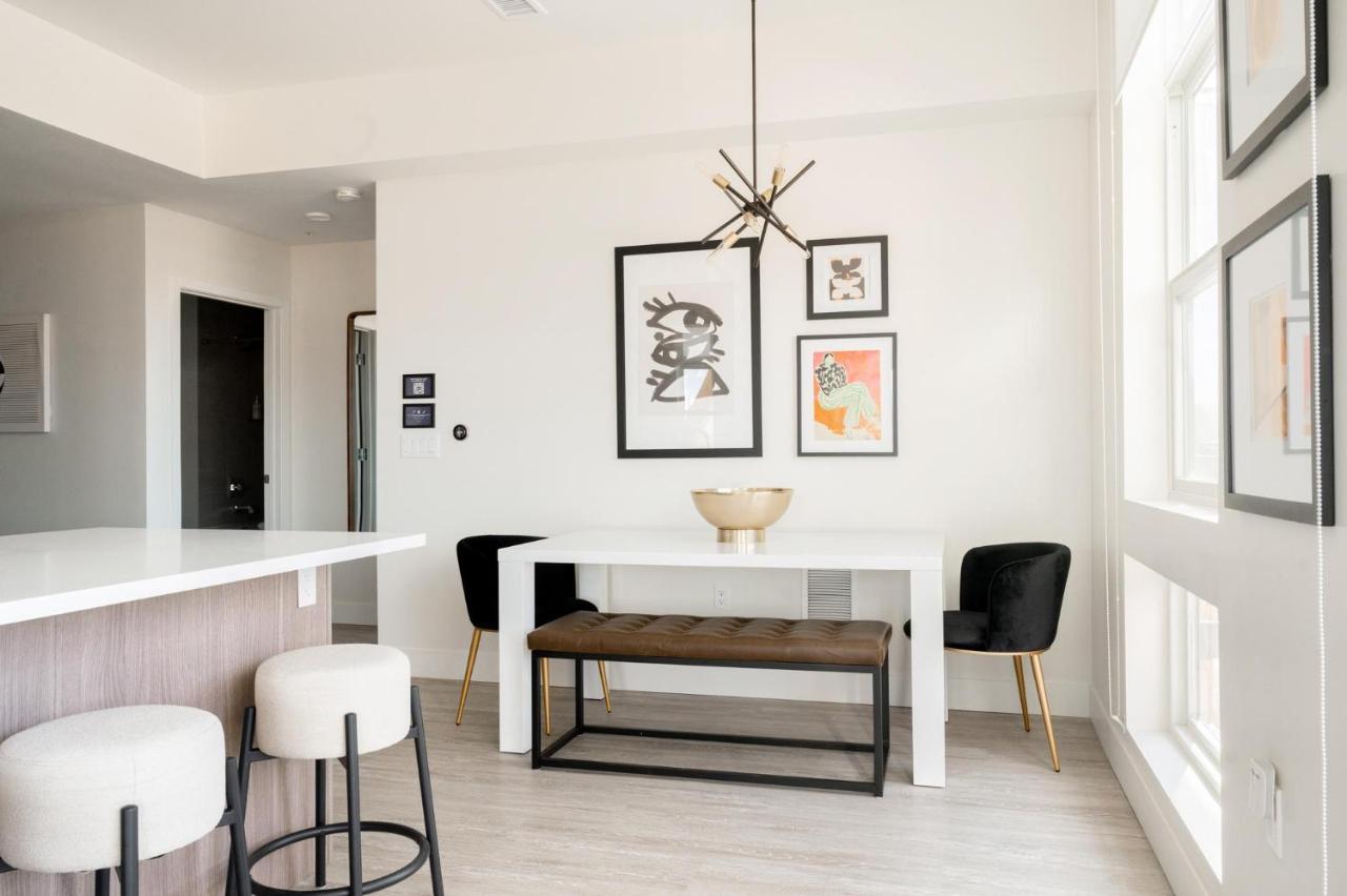 Holiday home Chic Gallery Loft - Amazing Deck - Central Lohi *