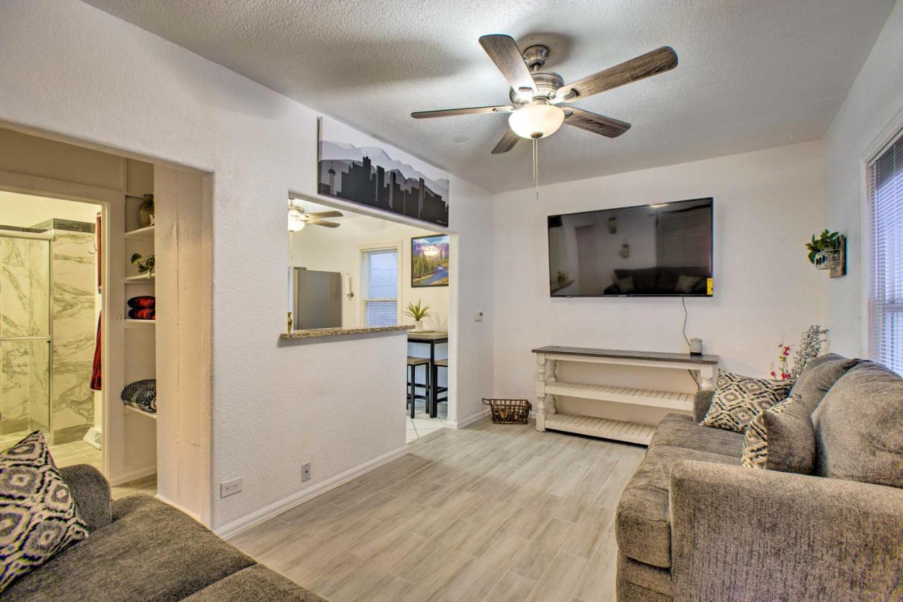 Convenient Retreat About 4 Mi To Downtown!