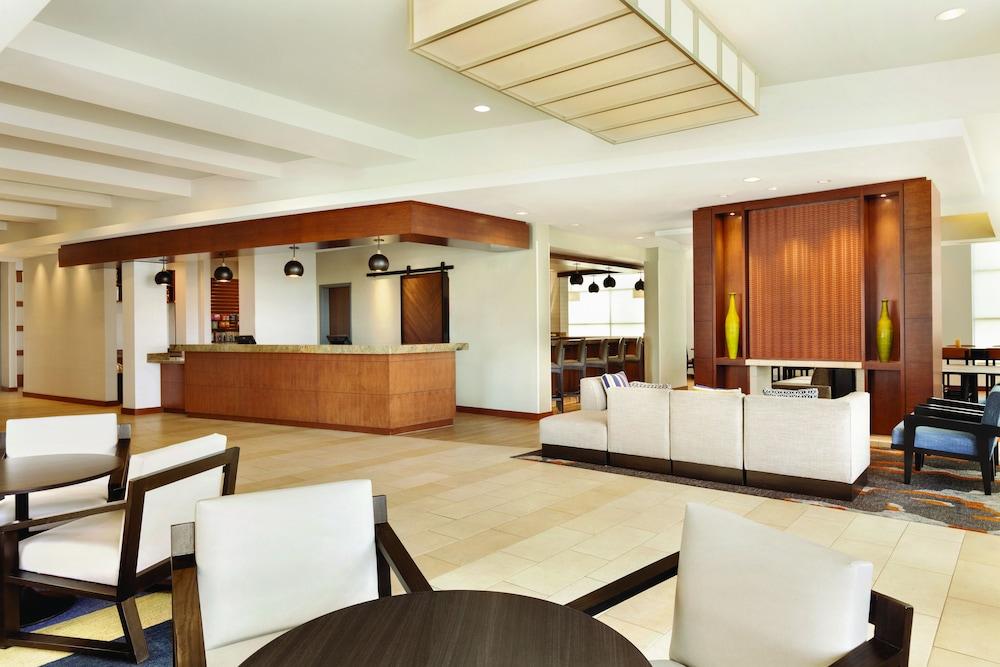 Hyatt House Airport Hotel