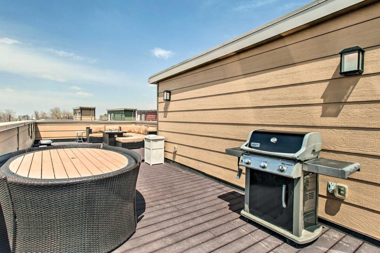 Holiday home Abode With Rooftop Deck And Views