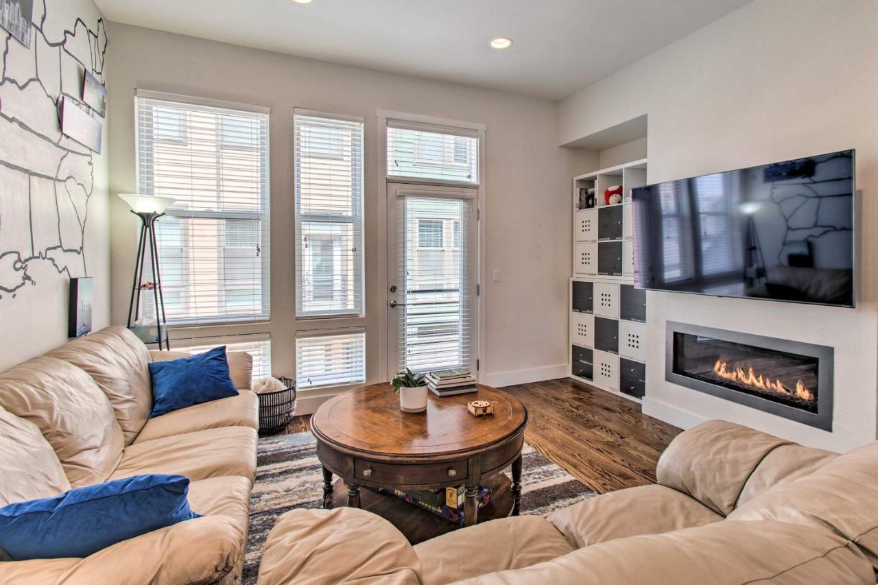 Abode With Rooftop Deck And Views *