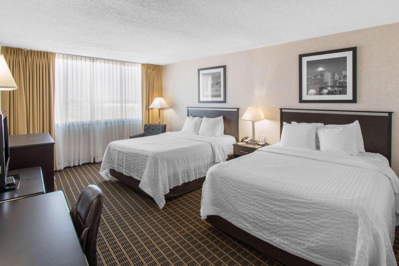 Clarion Hotel 3*