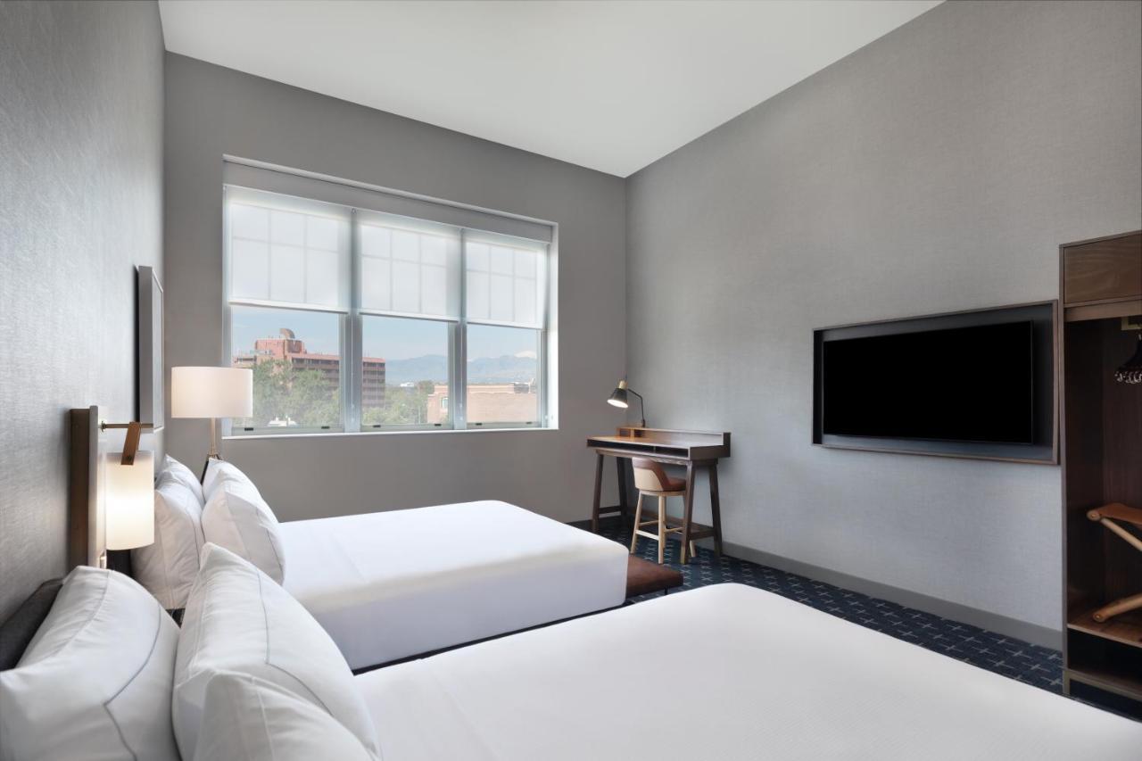 The Slate Downtown, Tapestry By Hilton Hotel 4*