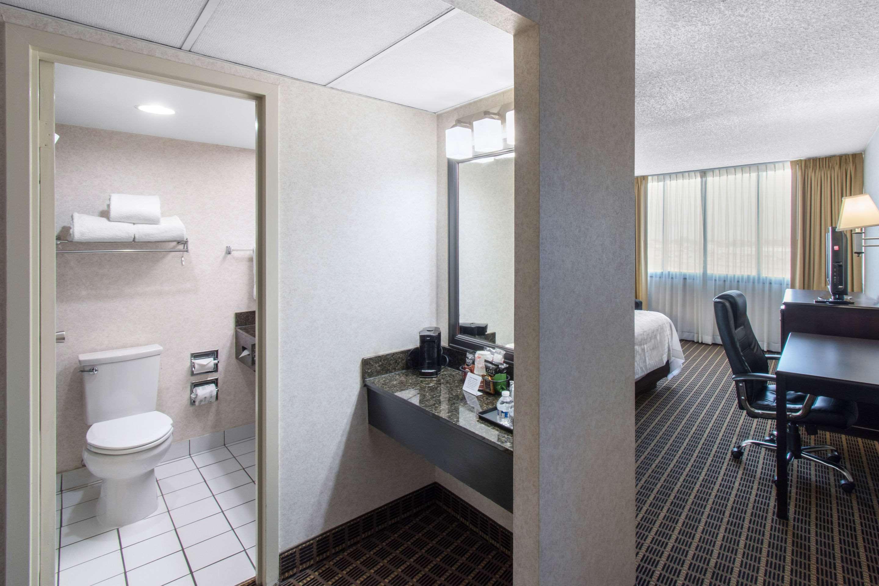 Clarion Hotel