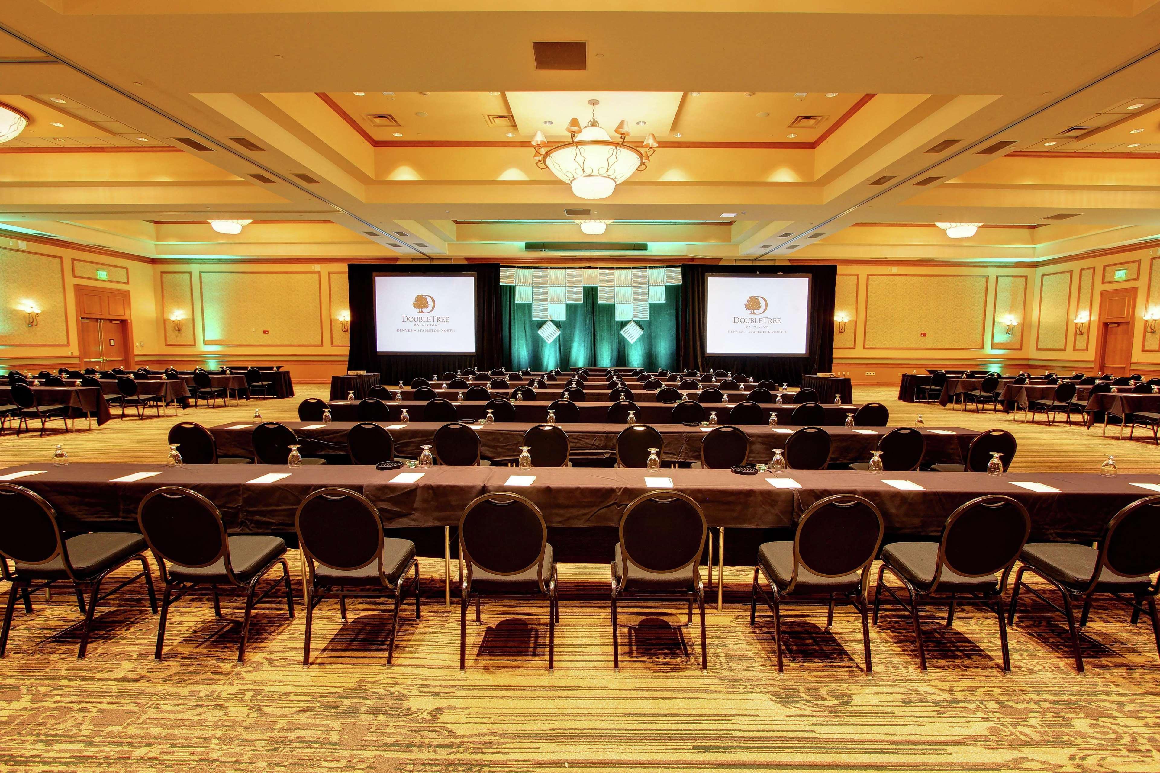 Hotel Doubletree By Hilton Park Denver