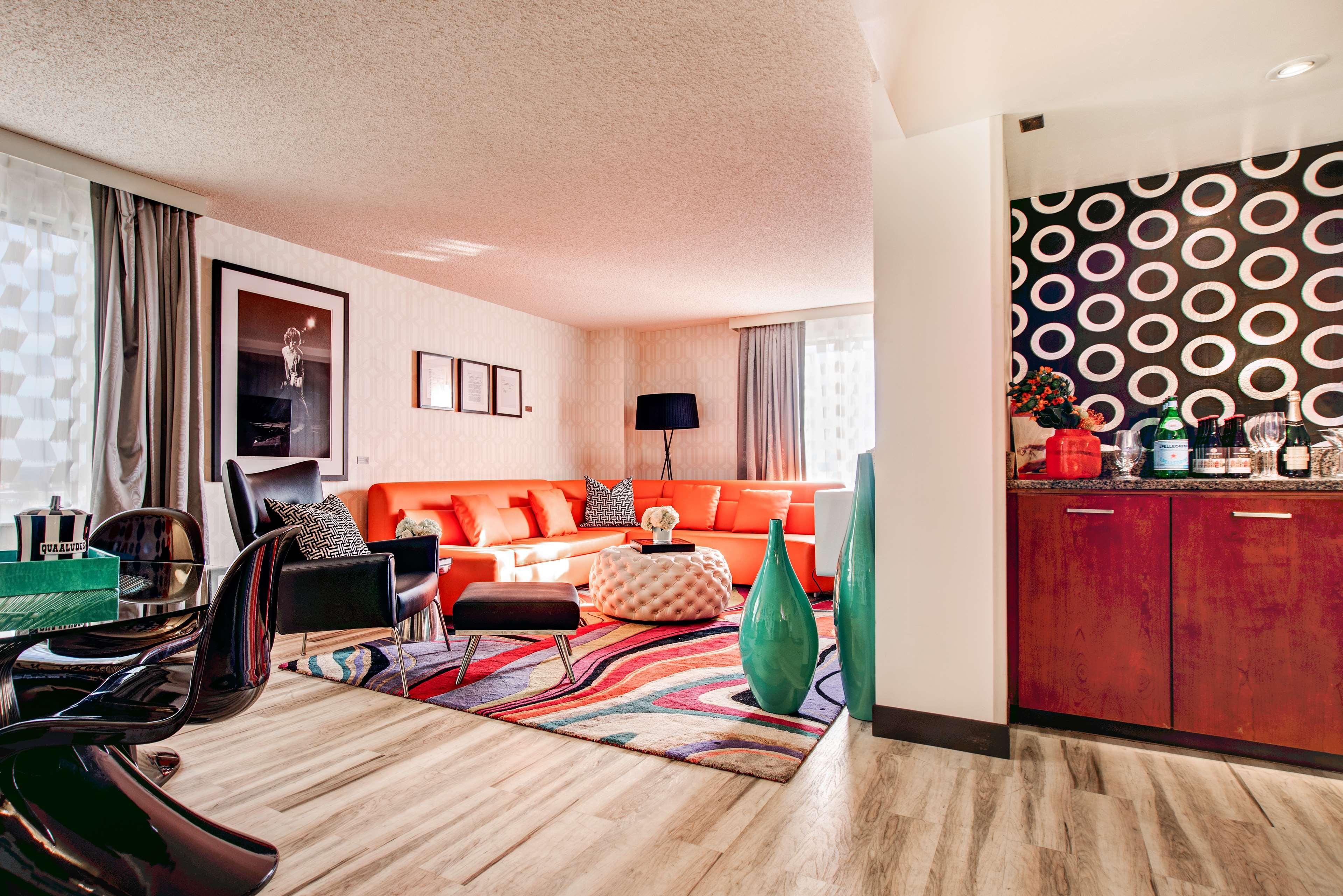 Hotel The Curtis - A Doubletree By Hilton
