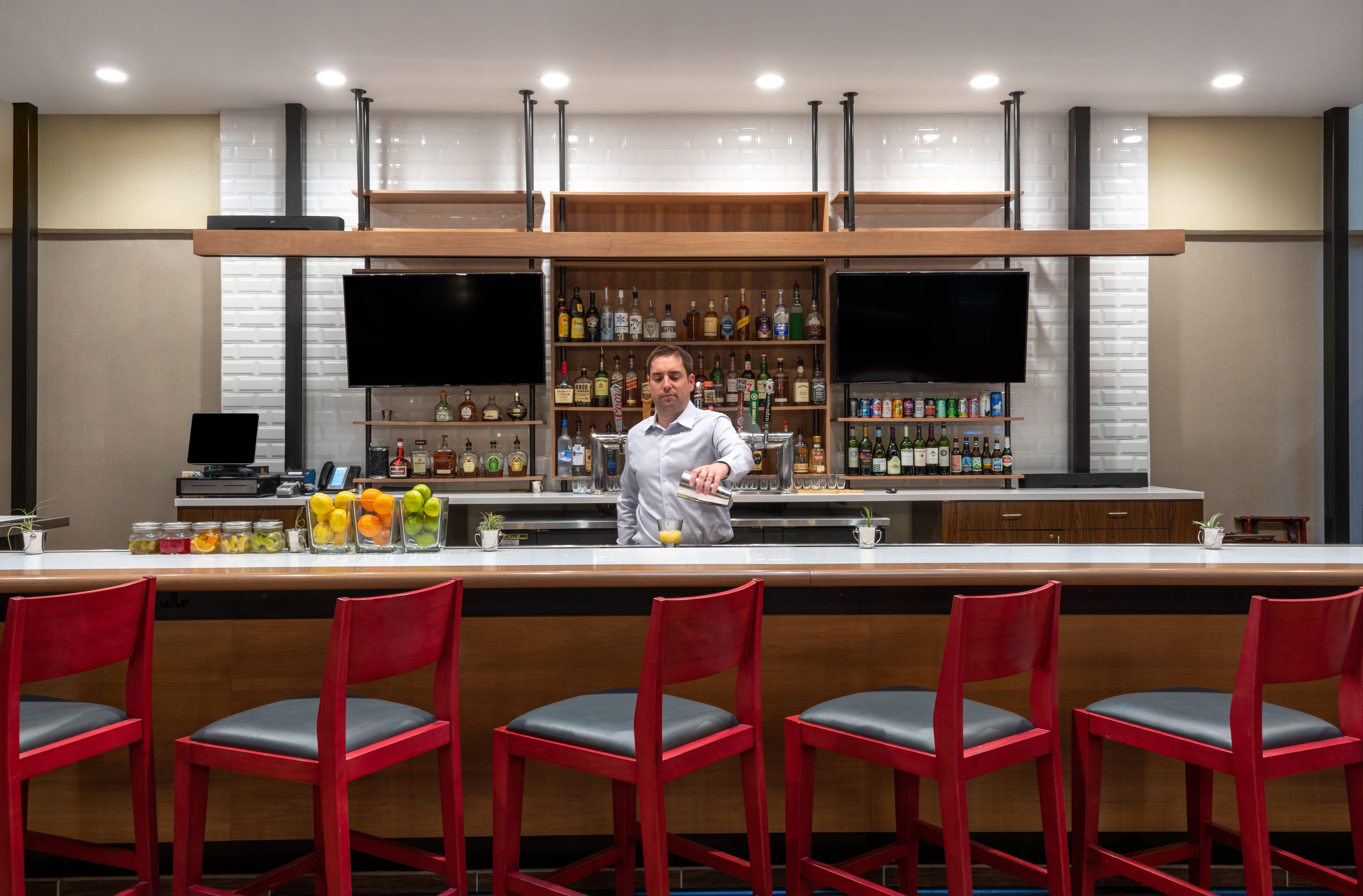 Hotel East By Ihg