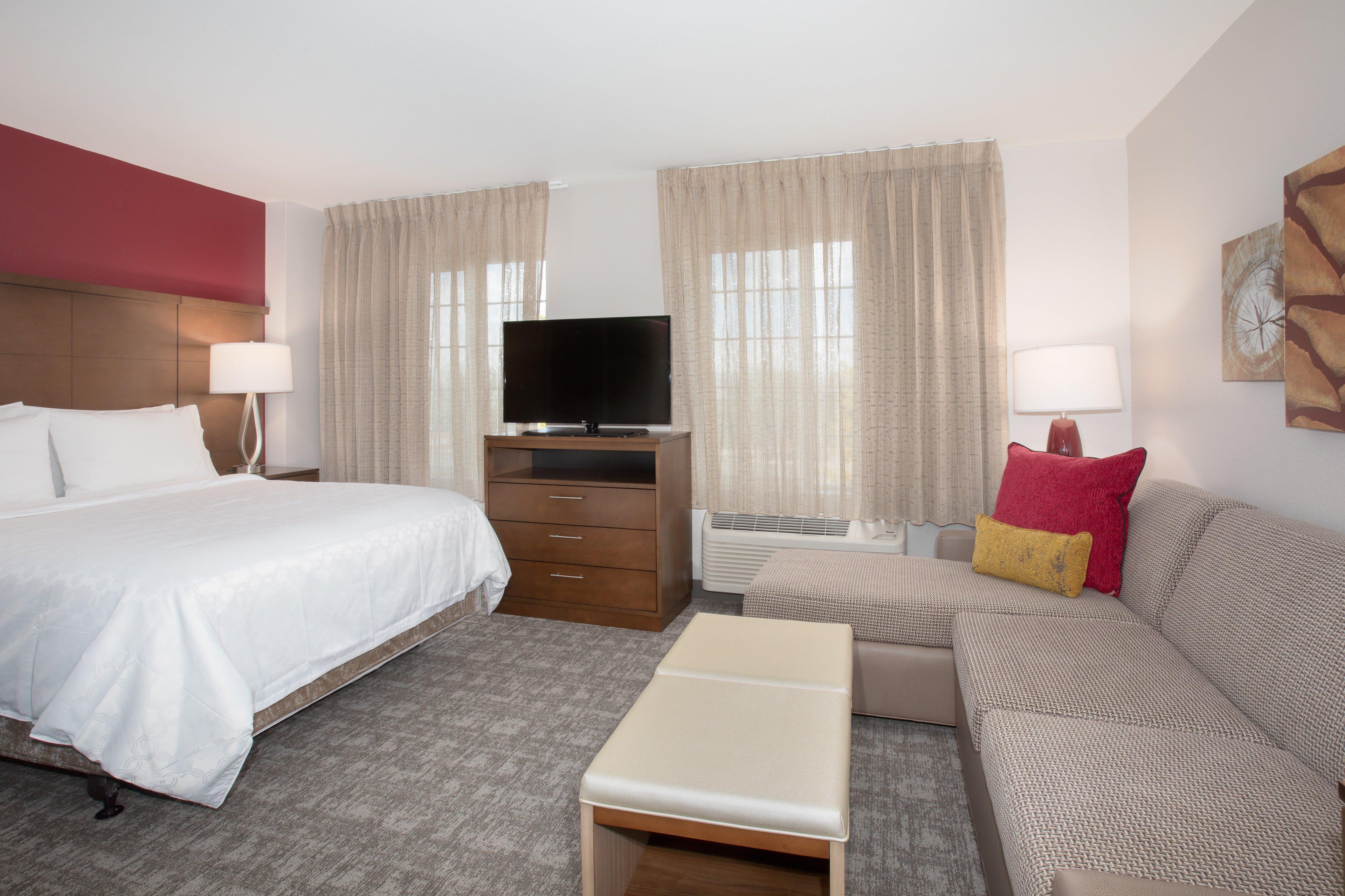 Staybridge International Airport By Ihg Hotel 3*