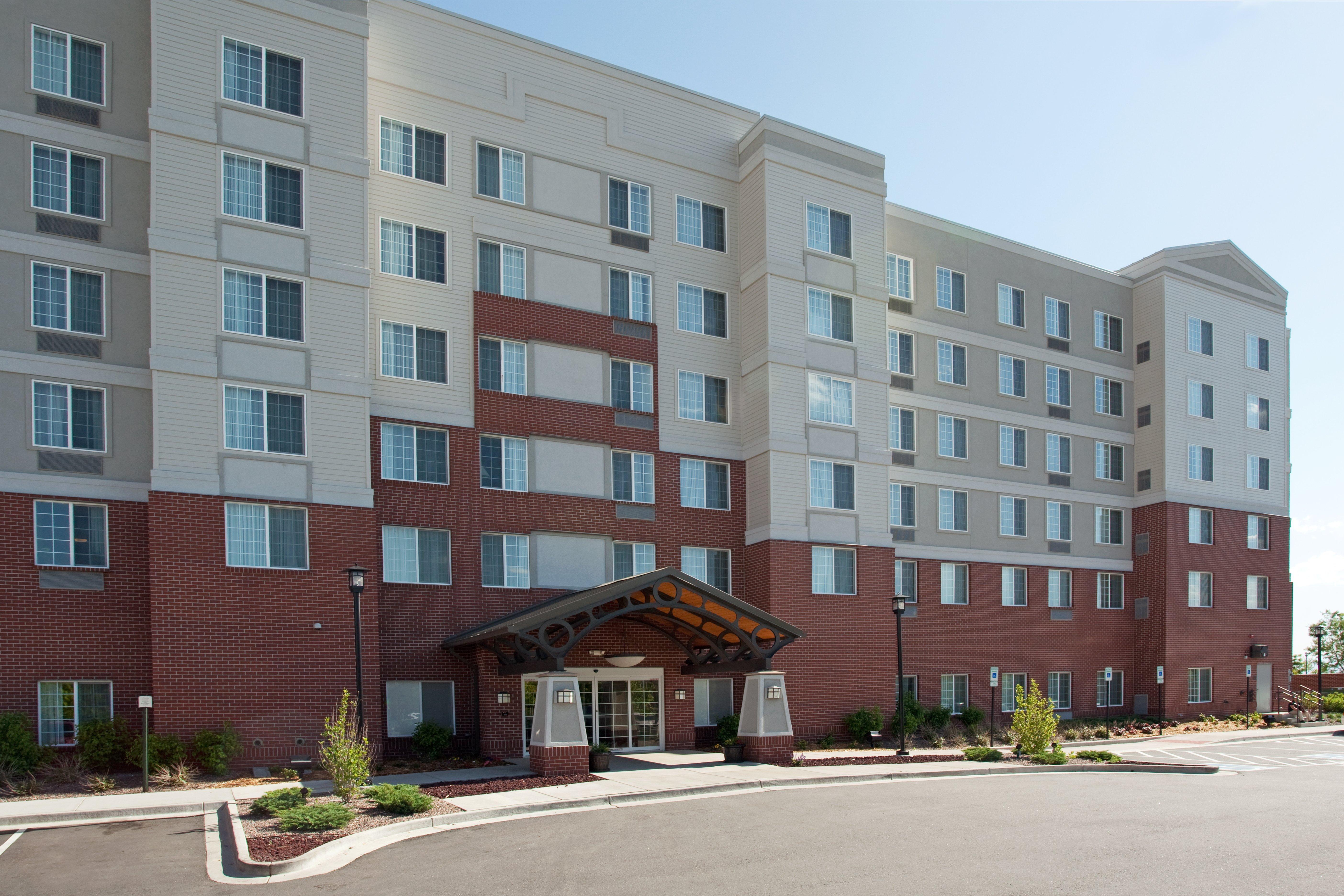 Staybridge International Airport By Ihg Hotel 3*