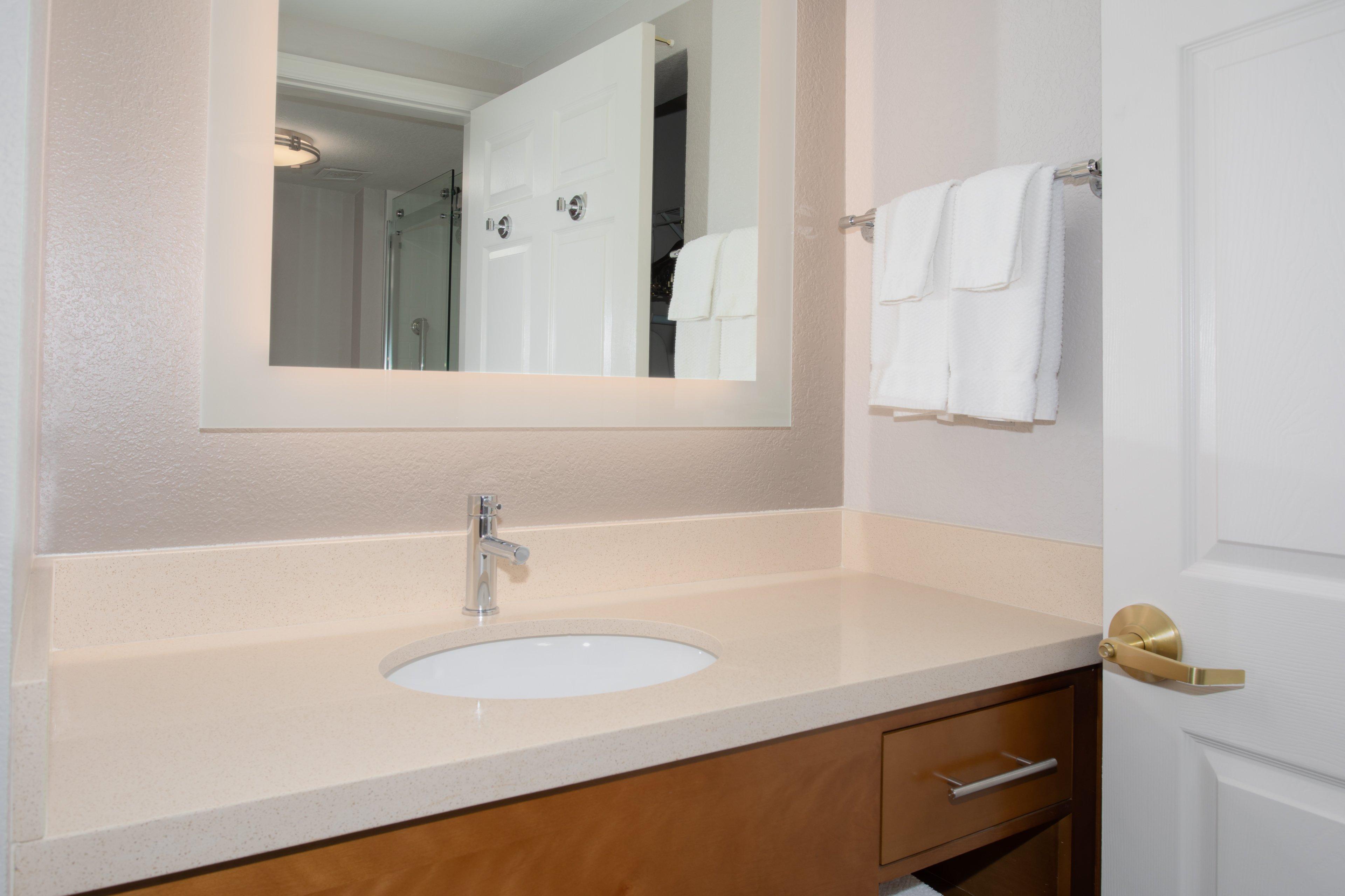 Hotel Staybridge International Airport By Ihg Denver