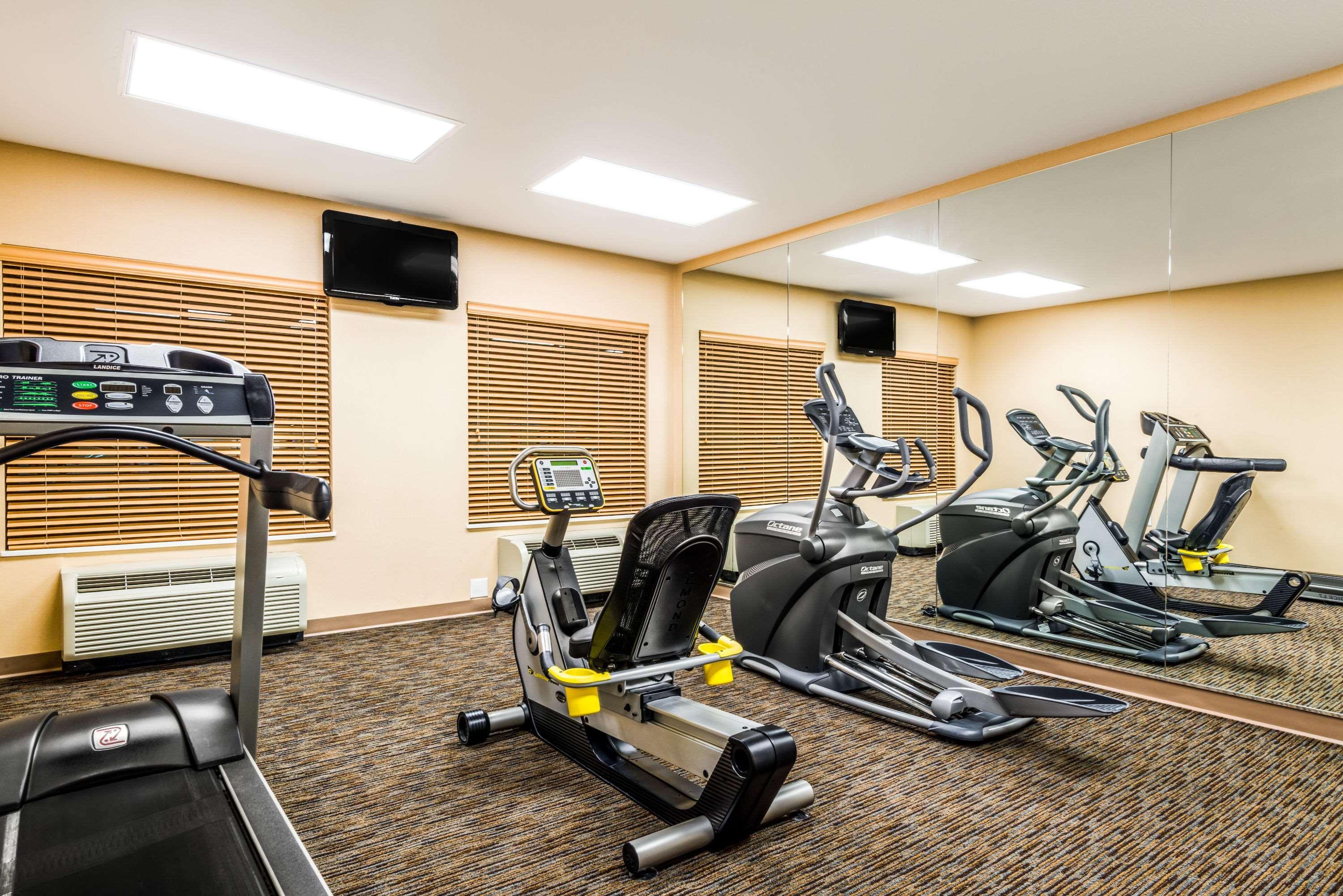 Baymont By Wyndham International Airport Hotel 3*