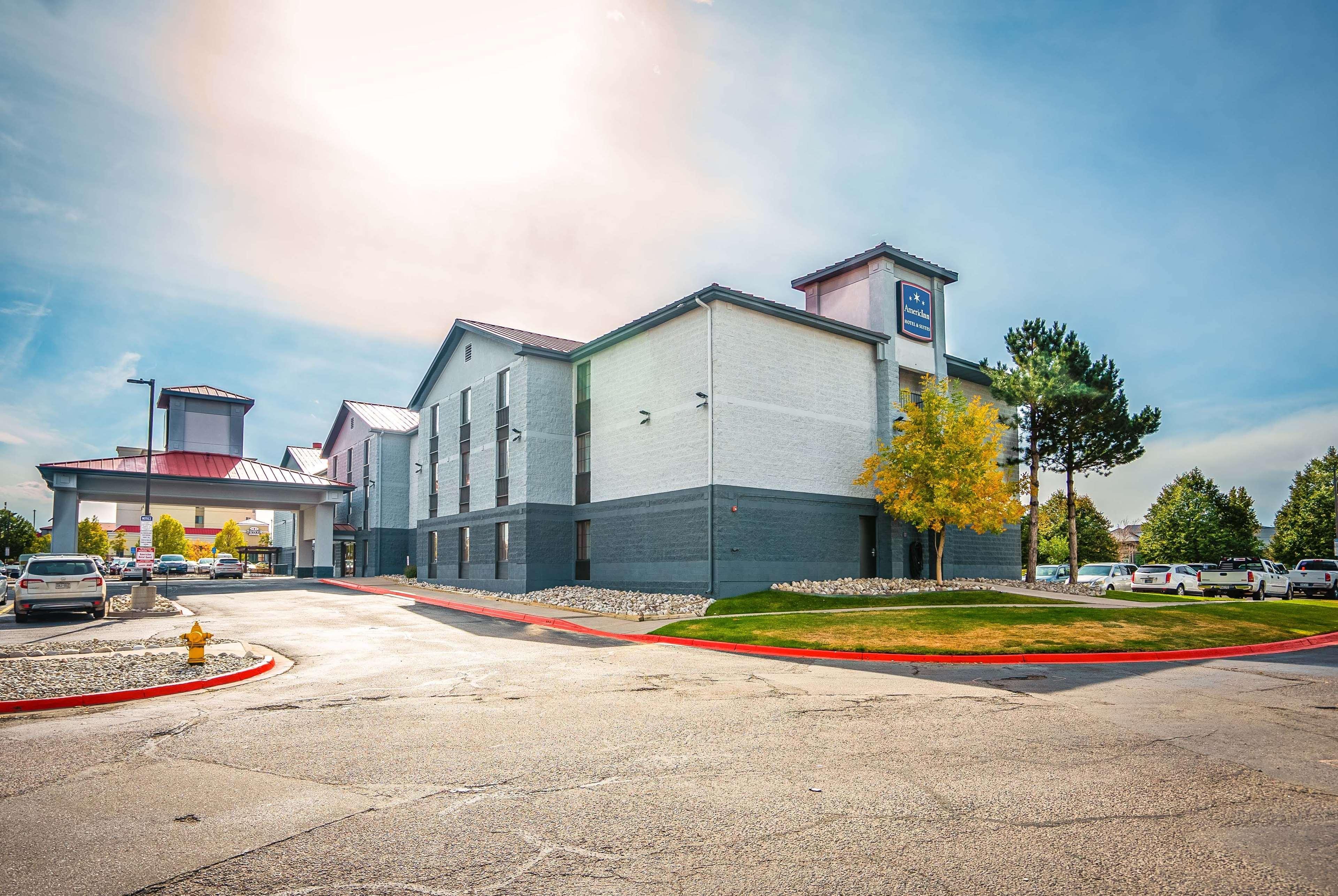 Americinn & International Airport Denver