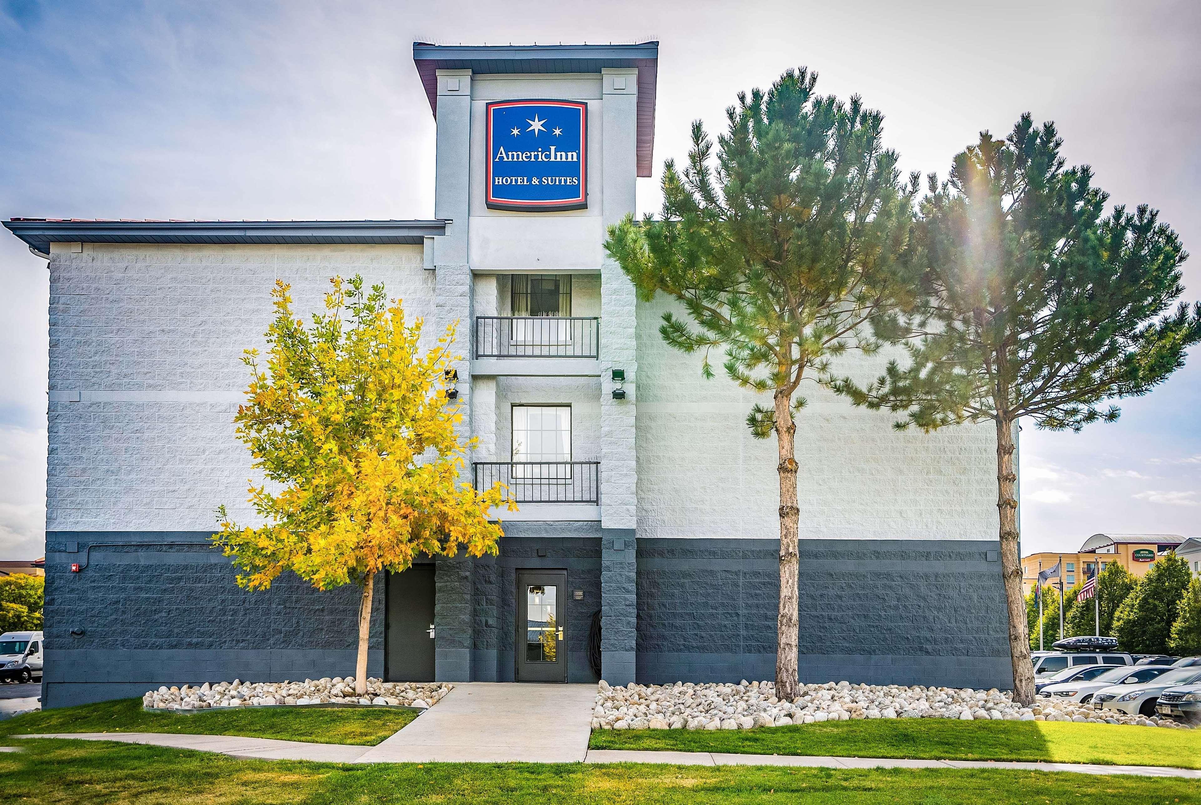 Americinn & International Airport Hotel Denver