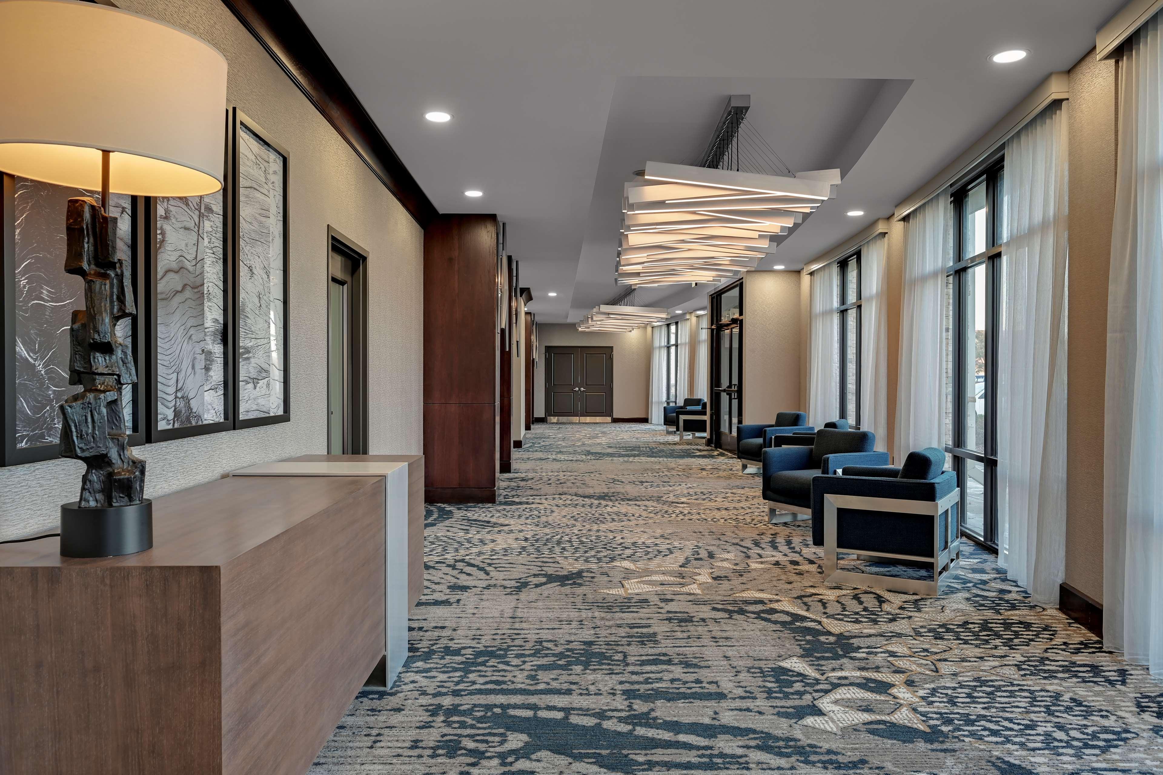 Doubletree By Hilton International Airport, Co Hotel