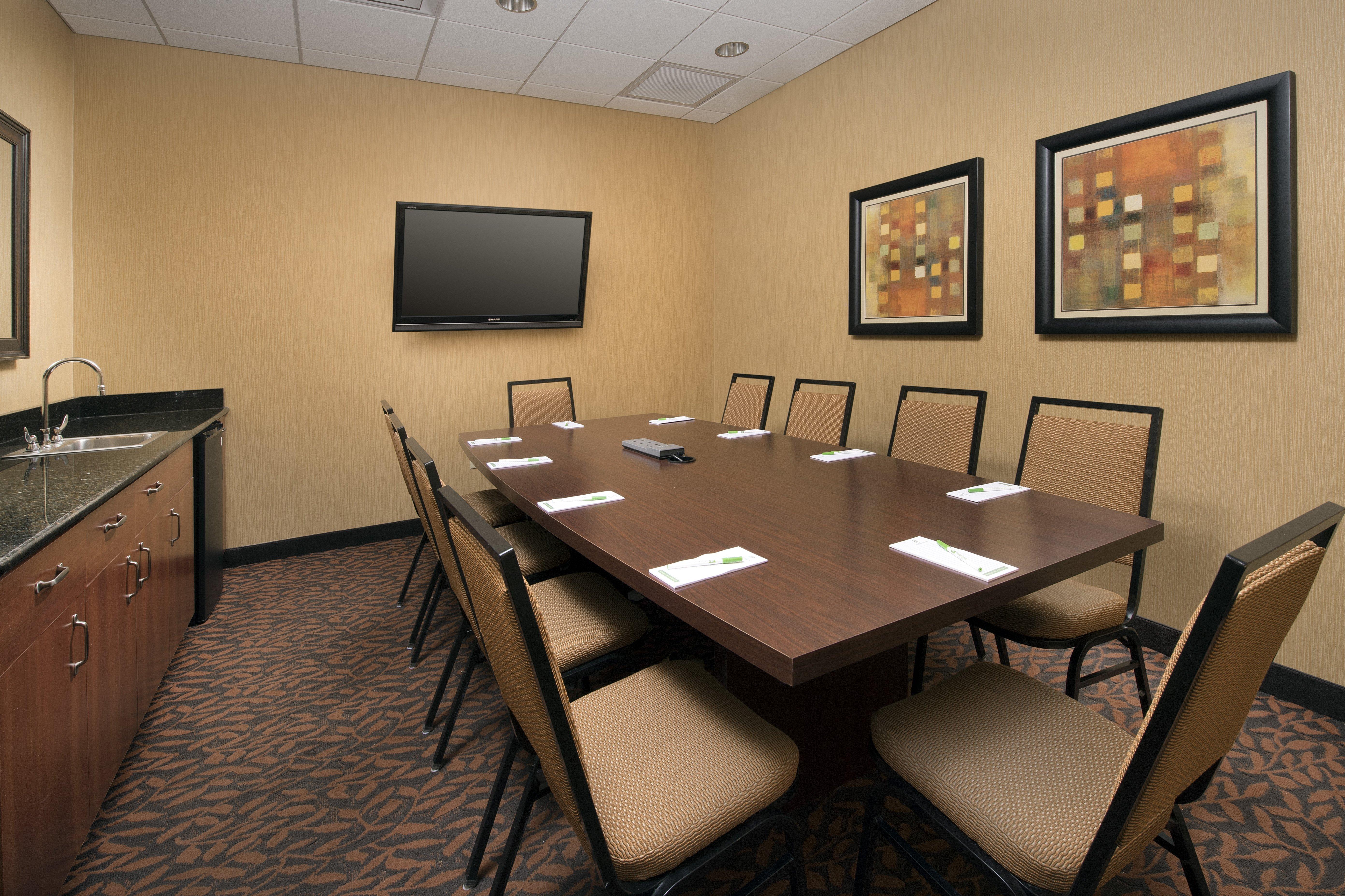 Doubletree By Hilton International Airport, Co Hotel 4*
