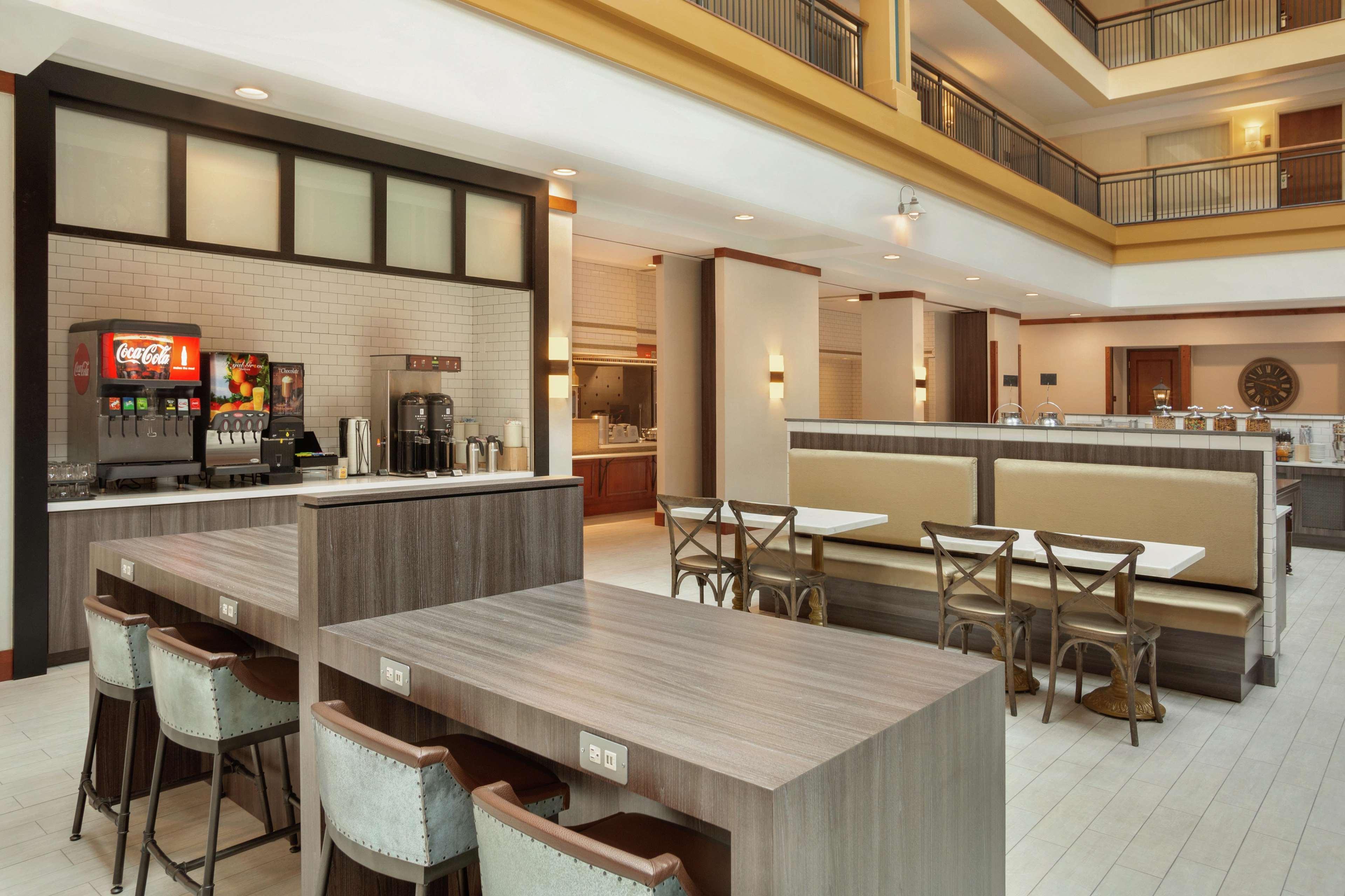 Embassy By Hilton International Airport Hotel 4*