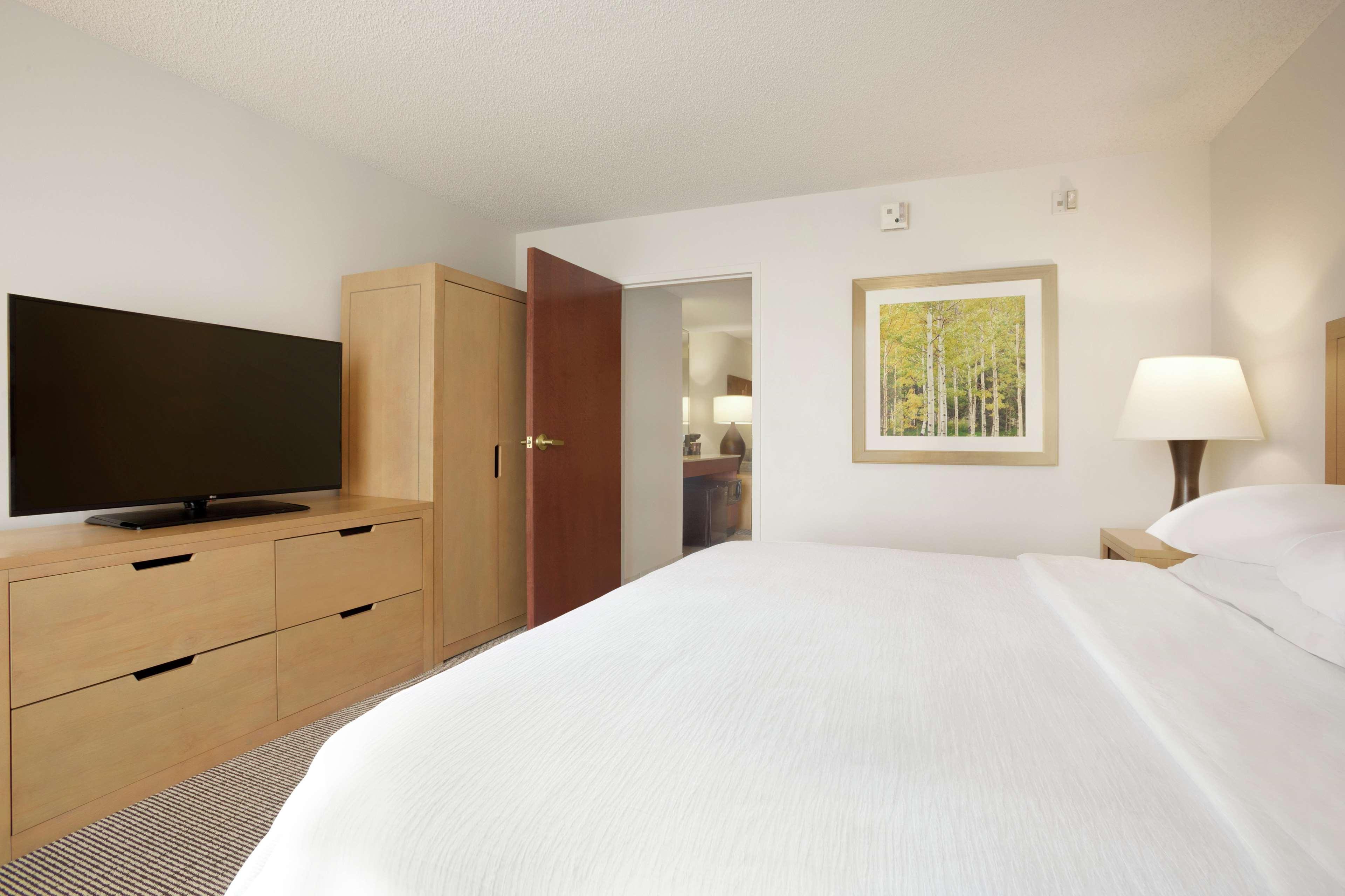 Hotel Embassy By Hilton International Airport Denver