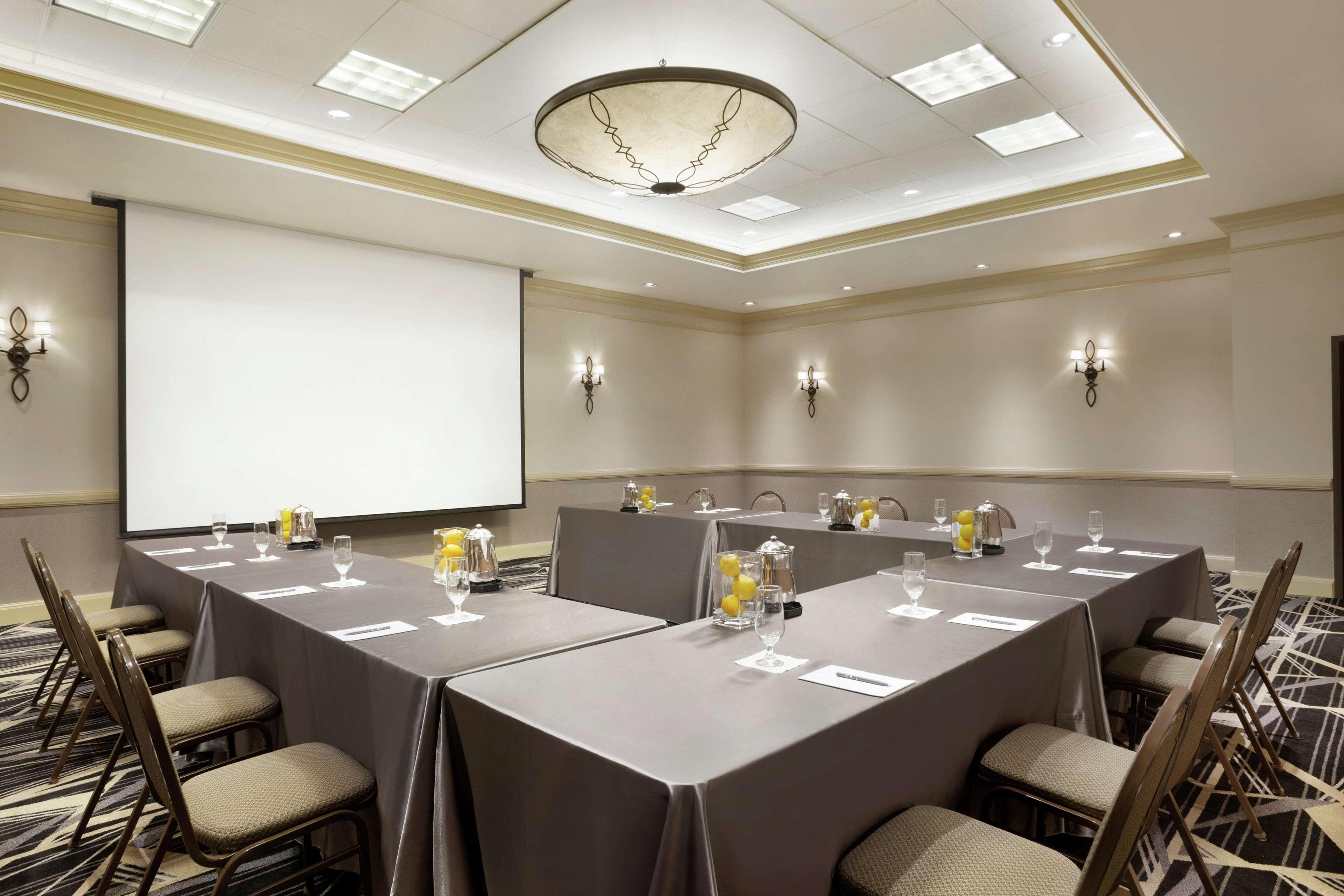 Embassy By Hilton International Airport Denver