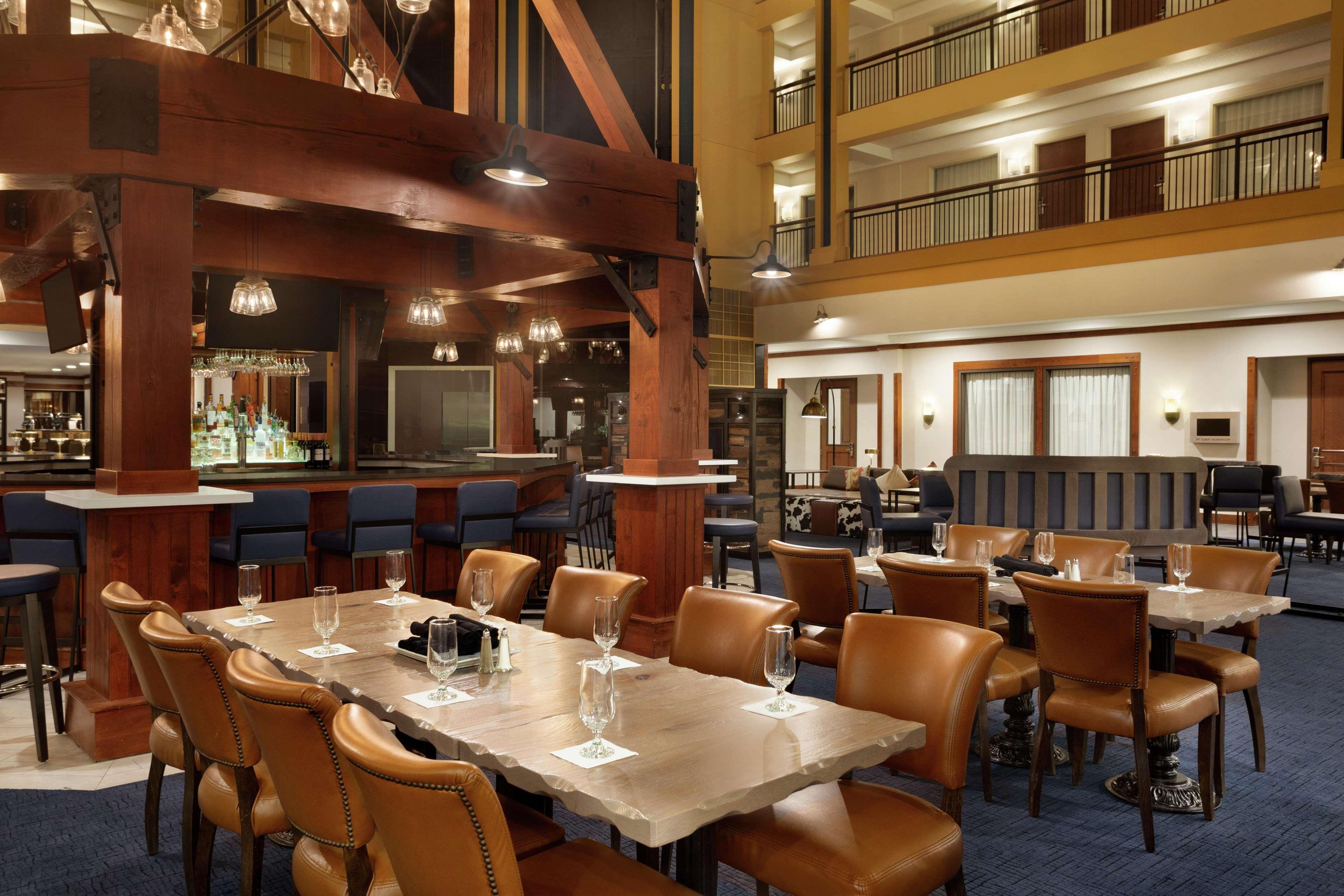 Hotel Embassy By Hilton International Airport